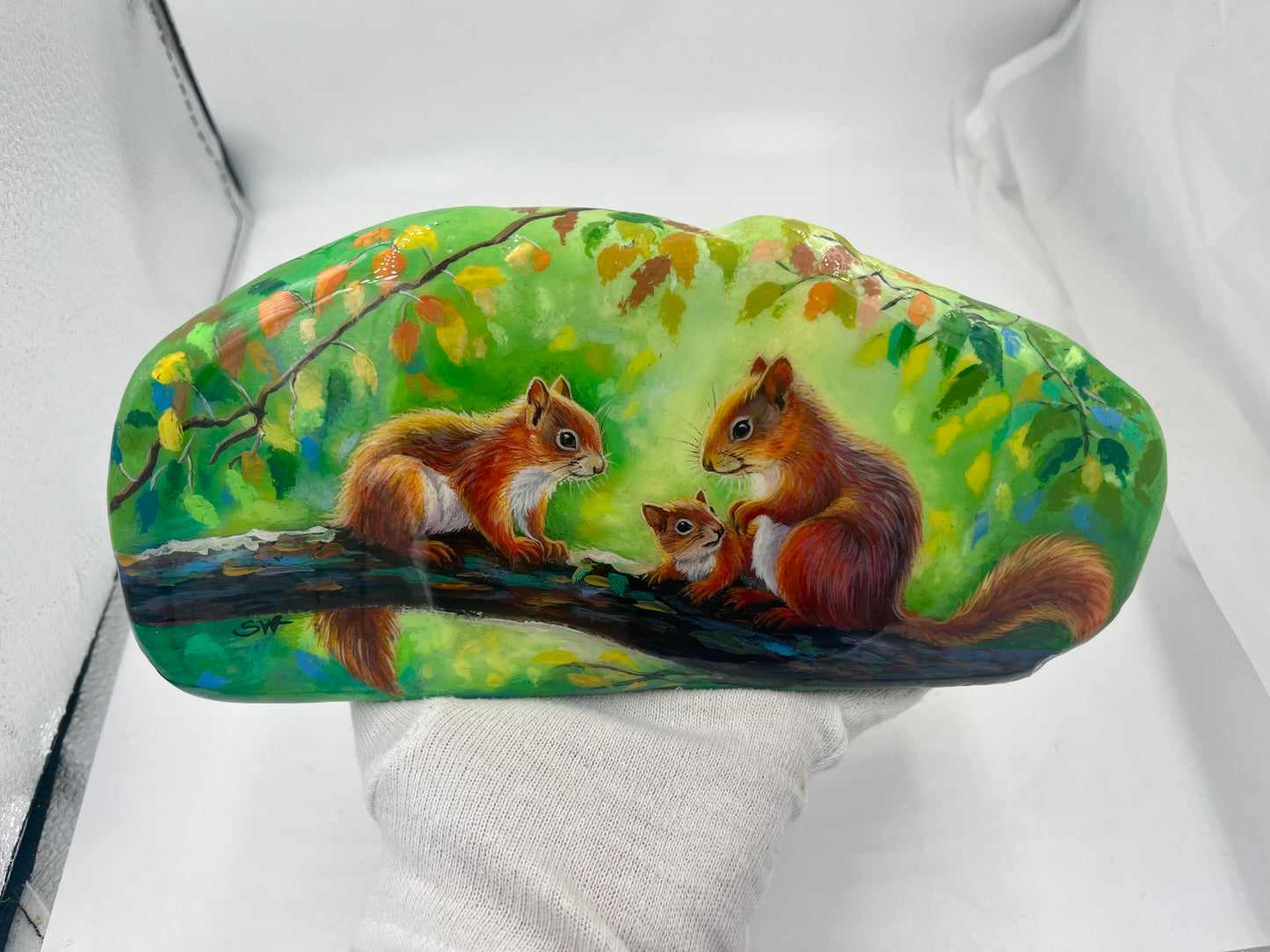 Einzigartig handbemalte große Stein/ Familie Eichhörnchen /inklusive Tischstaffelei