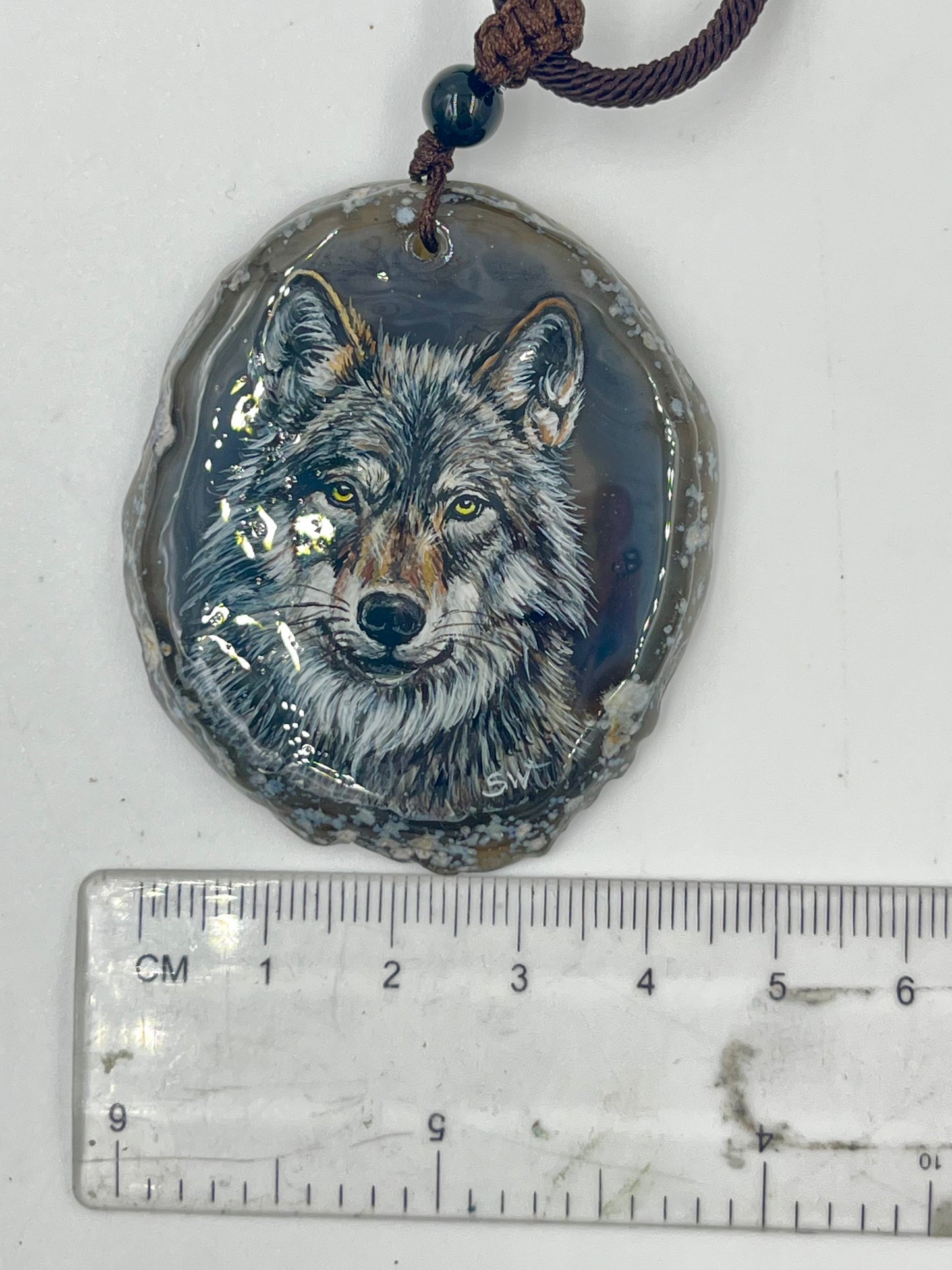 Einzigartige Anhänger /Der Wolf /Achat/Hand bemalt Juwelen und tragbare Kunst /Natur Schmuck