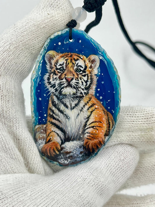 Einzigartige Anhänger /Das Tigerbaby /Achat/Hand bemalt Juwelen und tragbare Kunst /Natur Schmuck