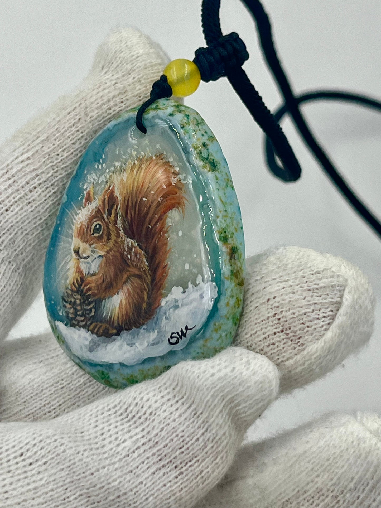 Einzigartige Anhänger /das Eichhörnchen /Achat/Hand bemalt Juwelen und tragbare Kunst /Natur Schmuck