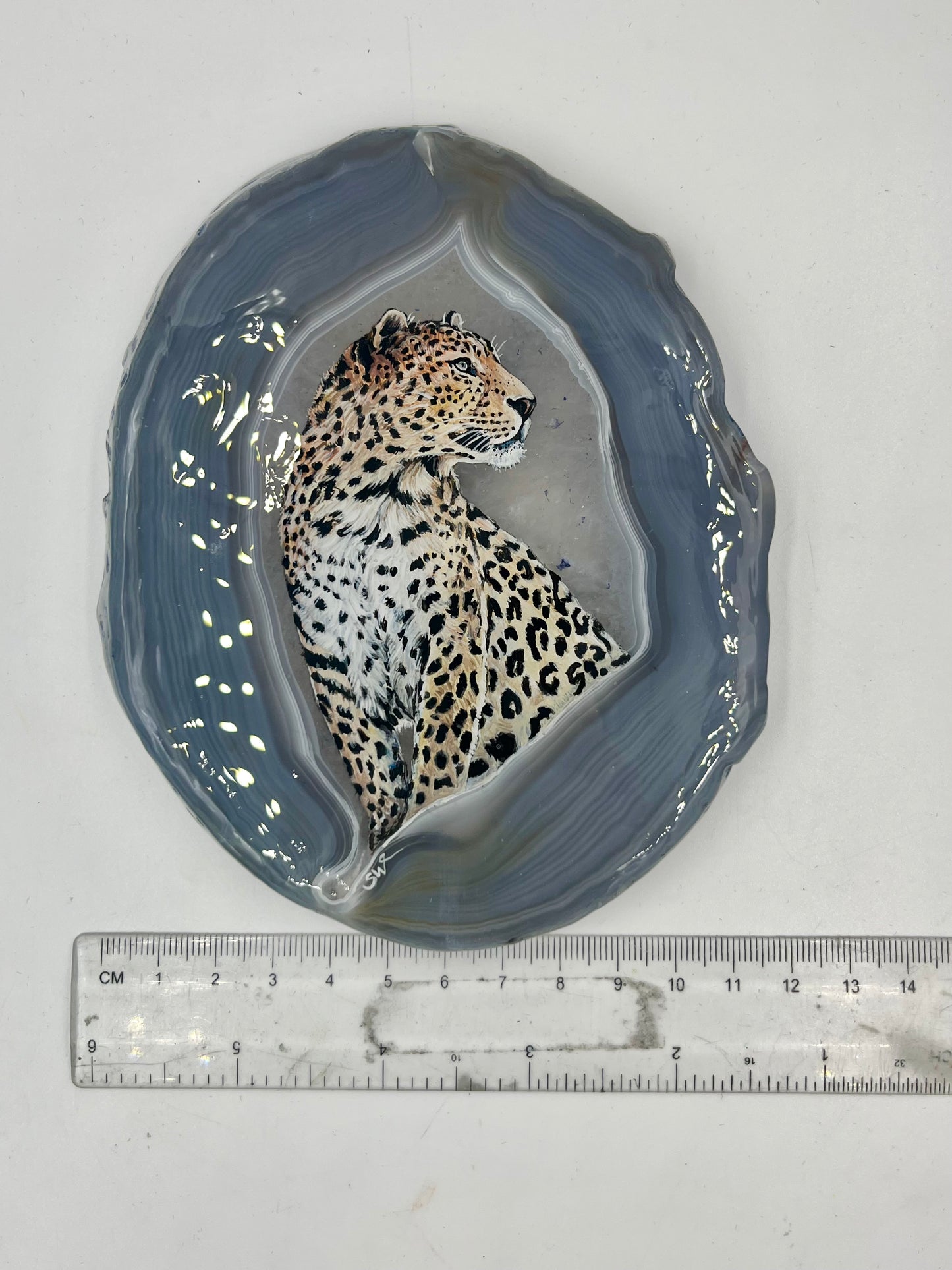 Einzigartige bemalt Achatscheibe/Der Leopard /Hand bemalt /Deko/Tierpotrait/ink.Metallständer