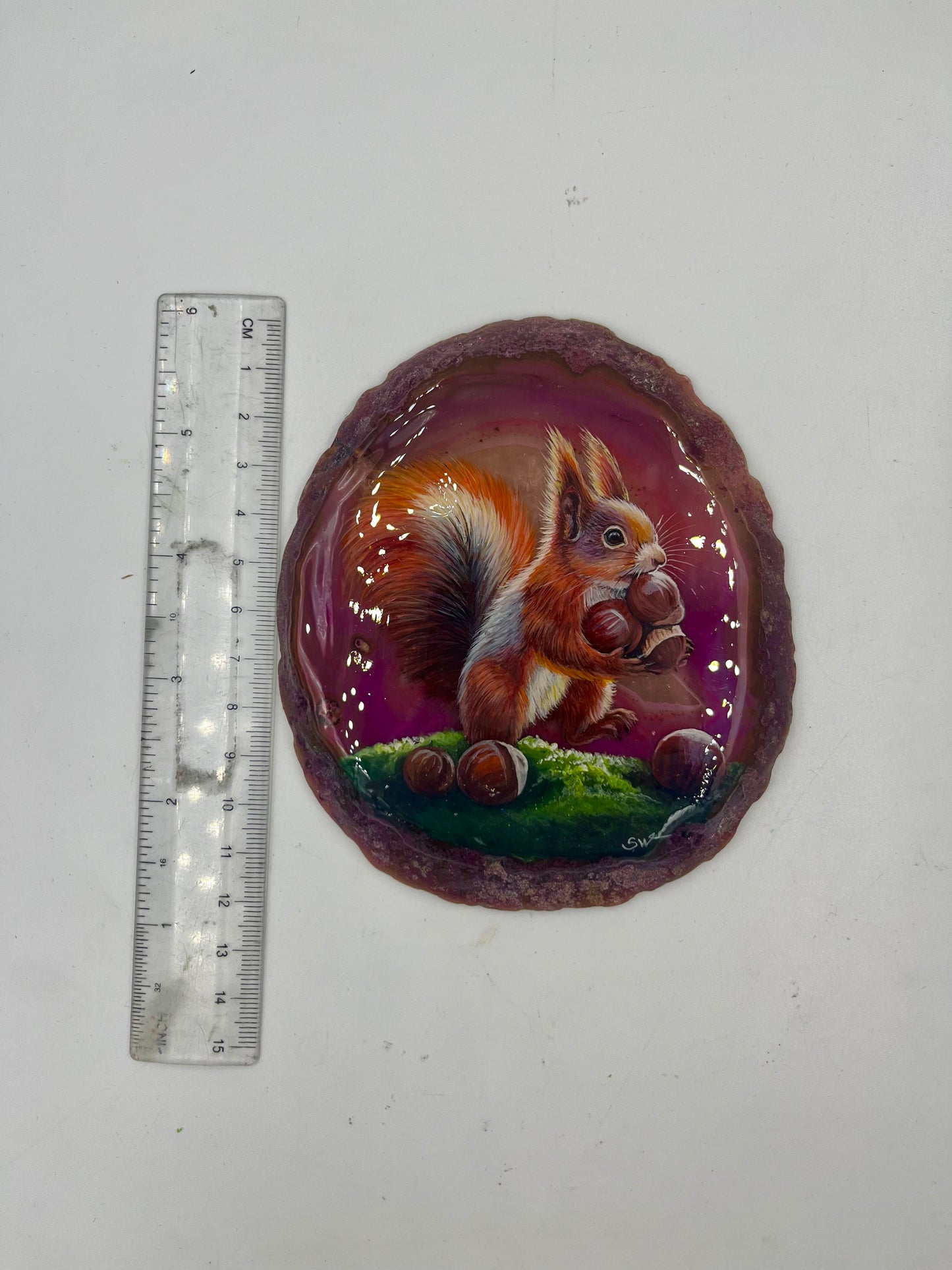 Einzigartige bemalt Achatscheibe/Das Eichhörnchen/Hand bemalt /Deko/Tierpotrait/ink.Metallständer