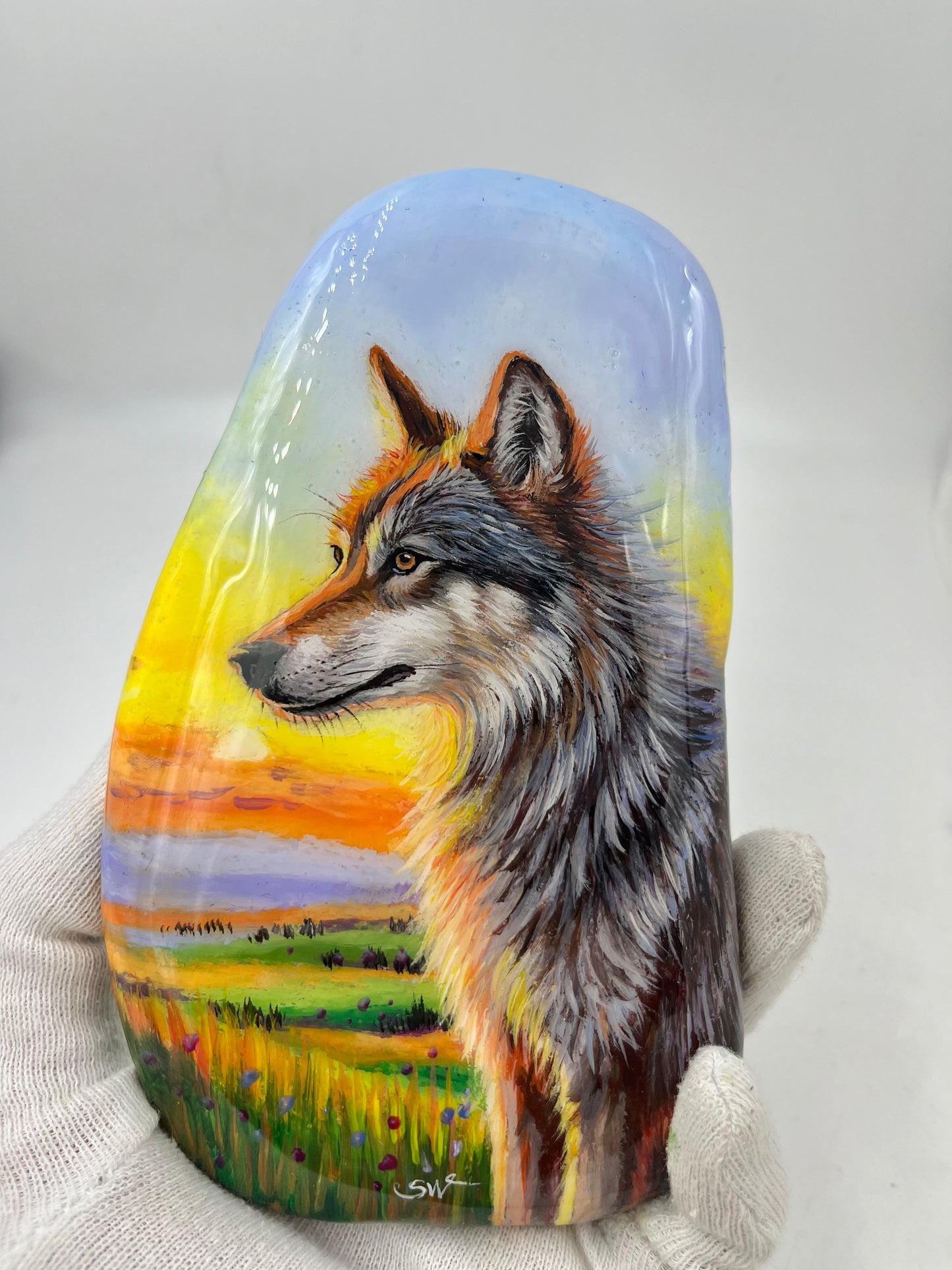 Einzigartig handbemalte Stein/Der Wolf im Abendlicht /inklusive Tischstaffelei