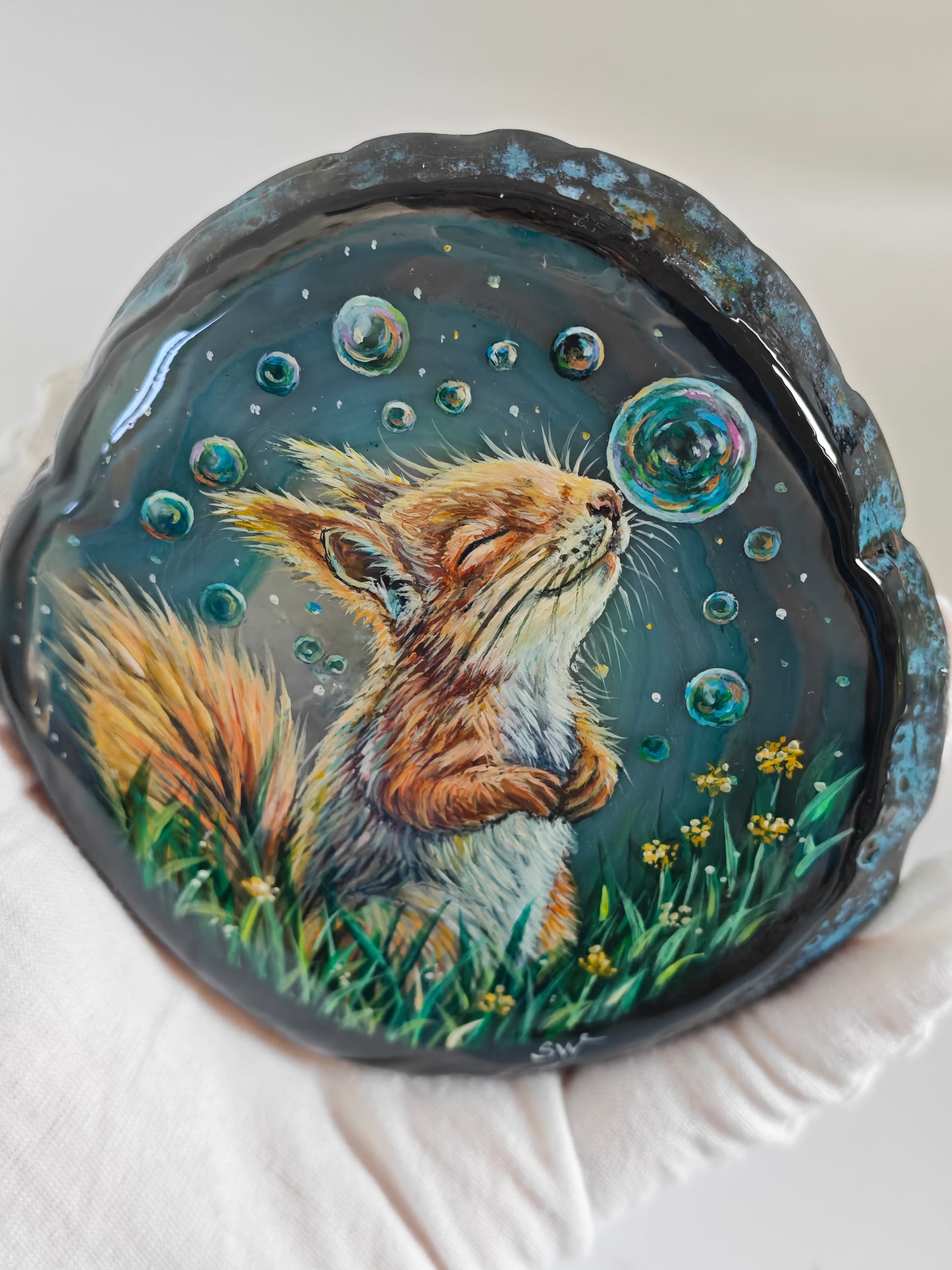 Einzigartige bemalt Achatscheibe/Das Eichhörnchen /Hand bemalt /Deko/Tierpotrait/ink.Metallständer