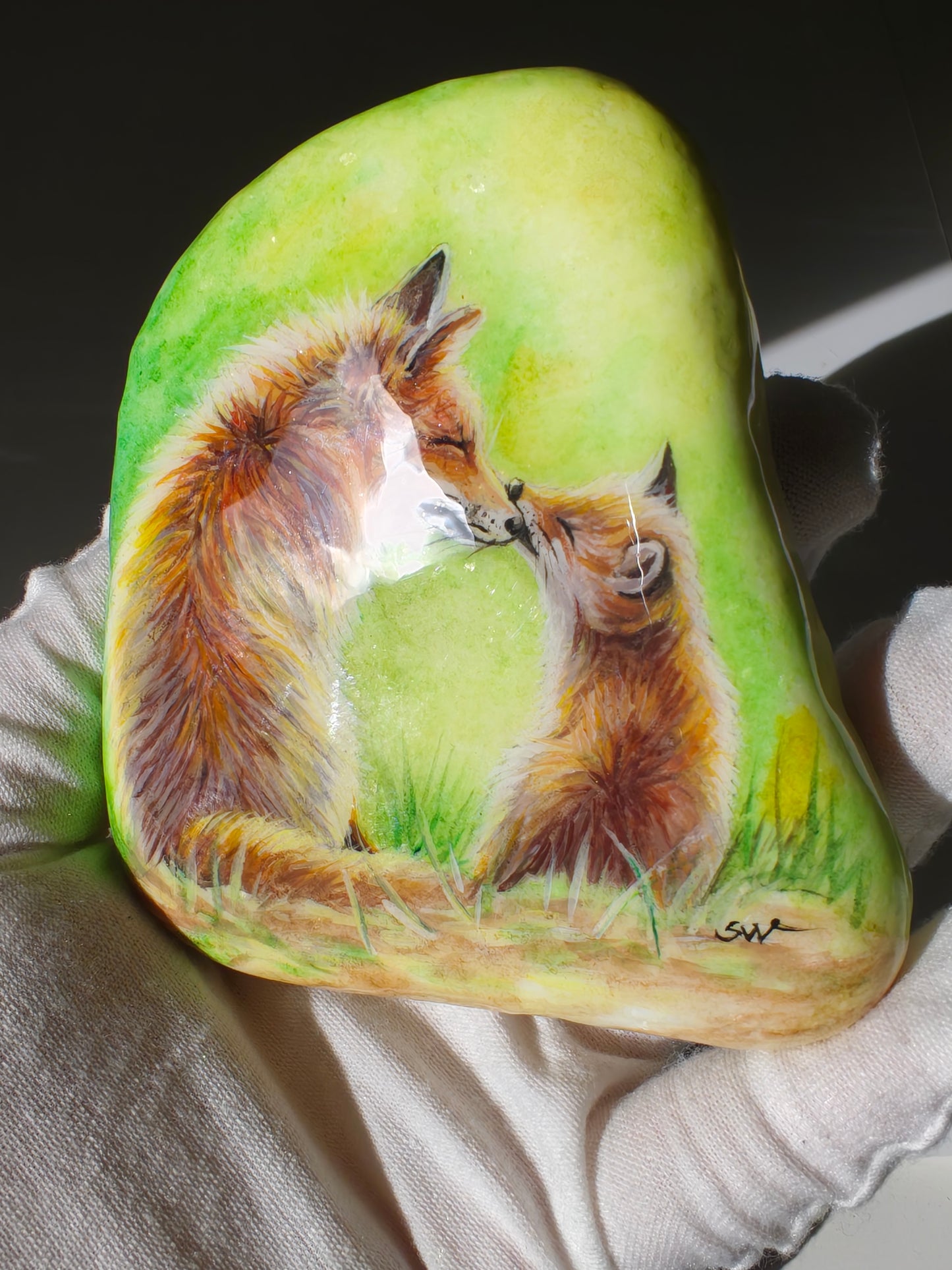 Einzigartig handbemalte Stein/Der Fuchs Mama und Kind /inklusive Tischstaffele