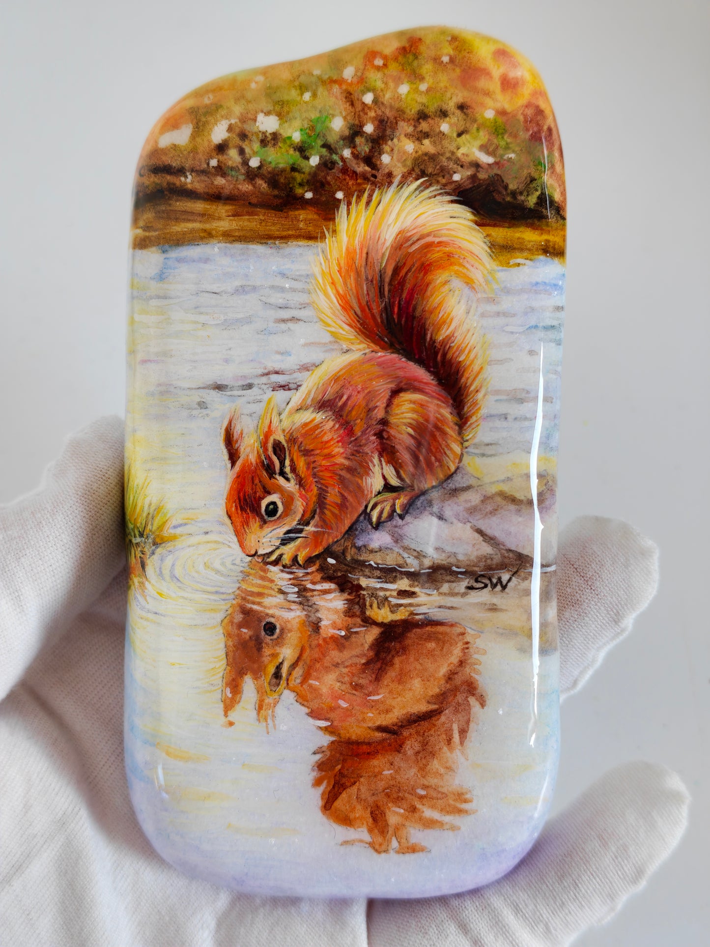 Einzigartig handbemalte Stein/das Eichhörnchen /inklusive Tischstaffele