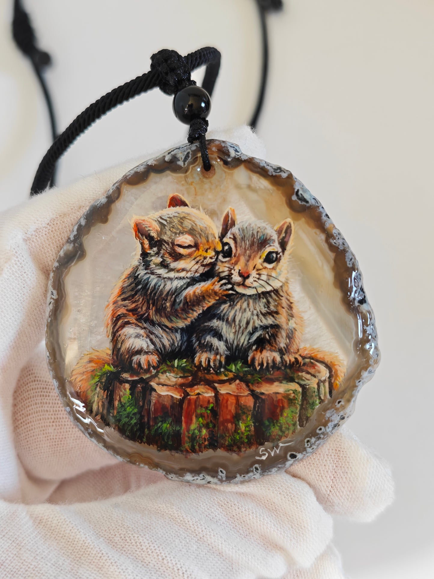 Einzigartige Anhänger /zwei Eichhörnchen/Achat/Hand bemalt Juwelen und tragbare Kunst /Natur Schmuck